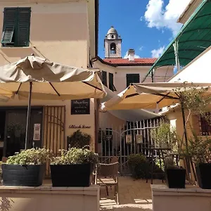 https://blackstone-apartment.hotelitalianriviera.com