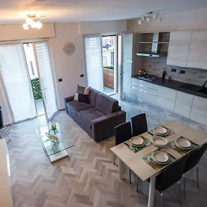 https://gf-holiday-suite.hotelitalianriviera.com